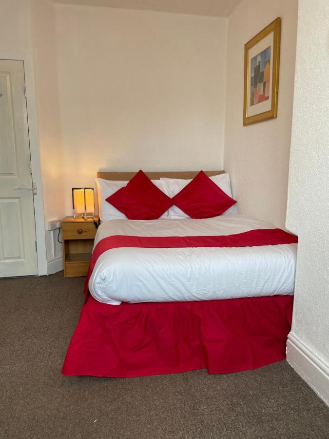 The Jewel Of The Sea Bed and Breakfast Blackpool Exterior foto